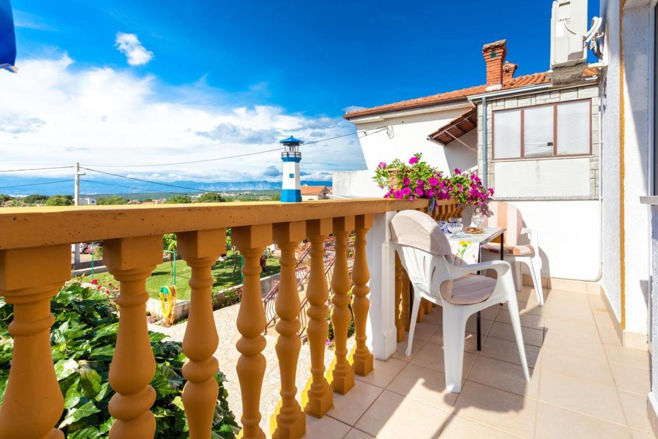 Apartman Luni Sa Bazenom - Malinska, Sveti Anton Sveti Anton  Exterior photo